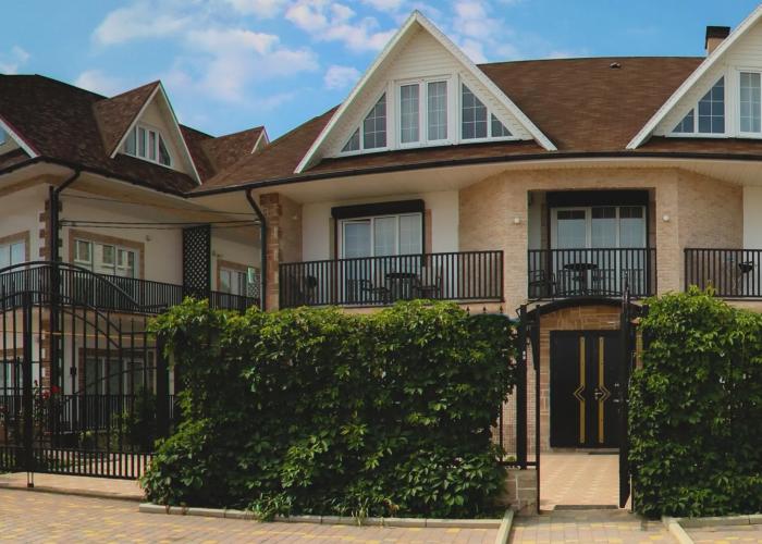 Azov Inn Guest House