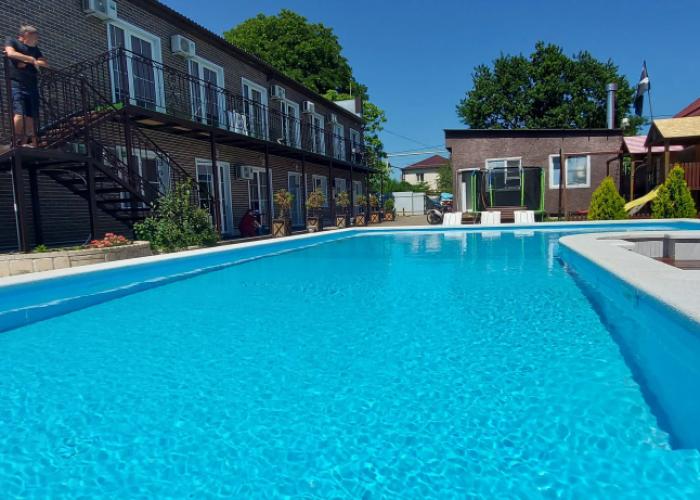 Tsentralnyij Guest House