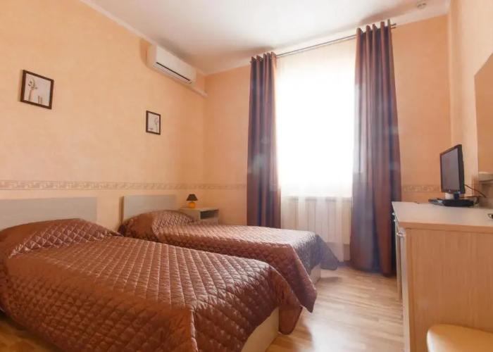 Bons Hotel