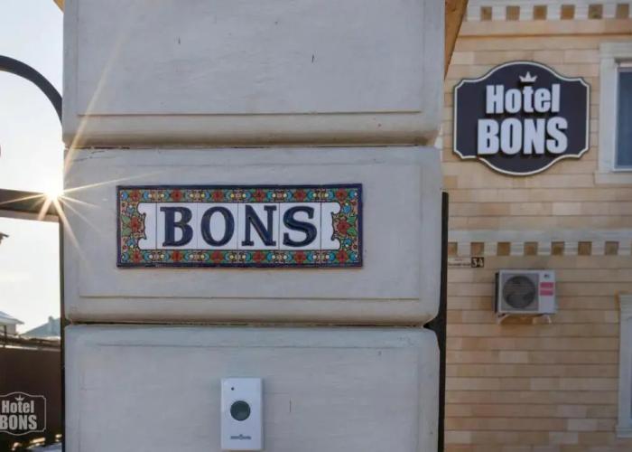 Bons Hotel