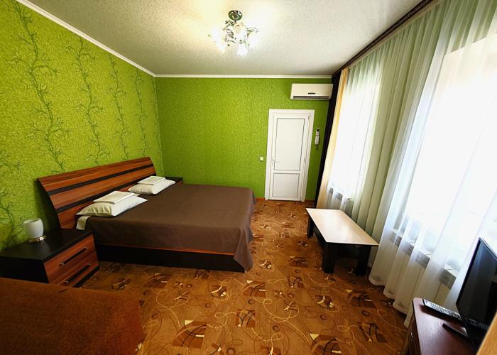 Seliverstova 16 Guest House