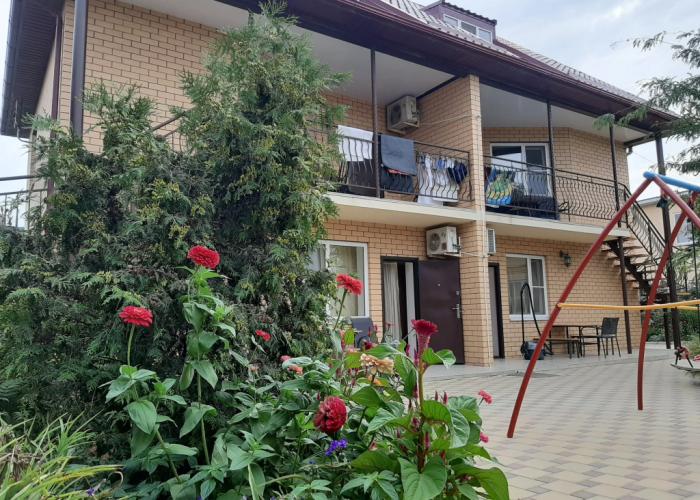 Rayskiy Ugolok Guest House