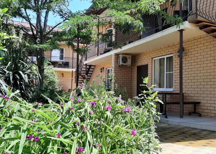 Rayskiy Ugolok Guest House