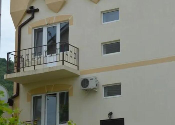 Chetyre Lilii Guest House