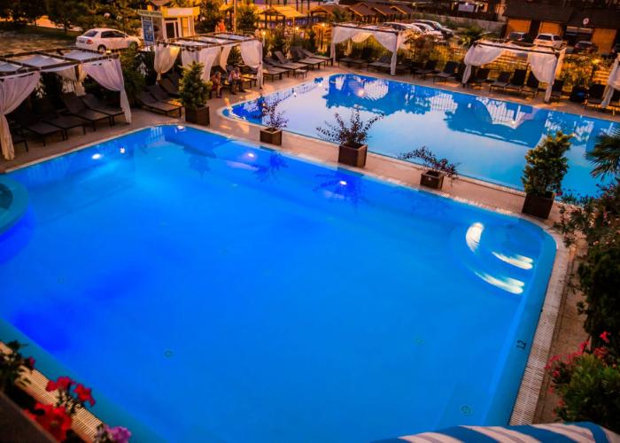 Bonzhur Hotel