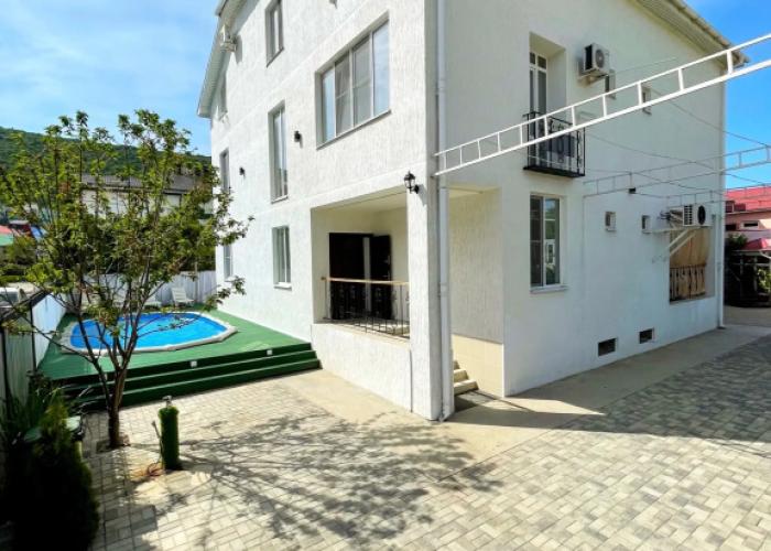 Dzhuliya Guest House