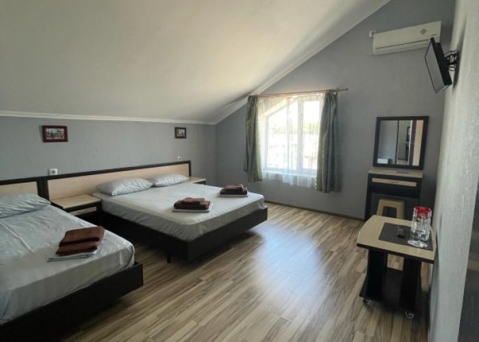 Dzhuliya Guest House