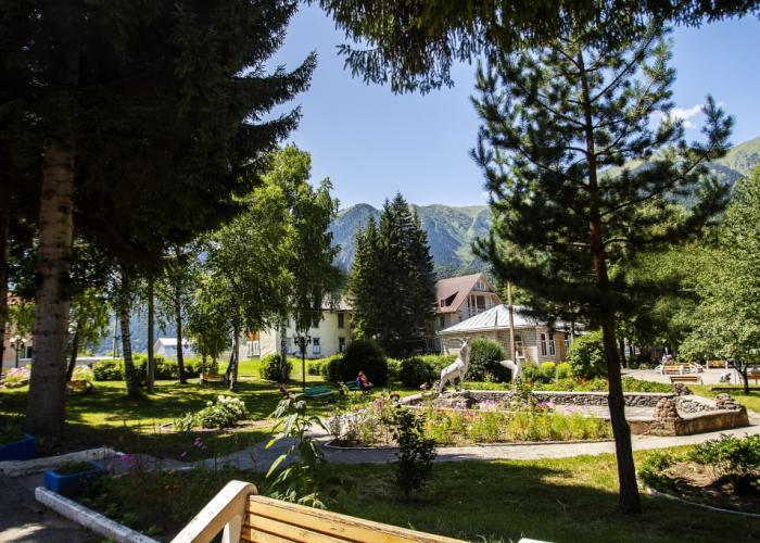 Narat Guest house
