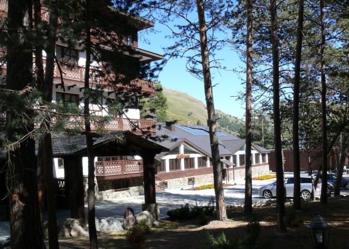 Ozon Sem Vershin Hotel