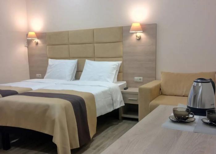 Everest Guest House