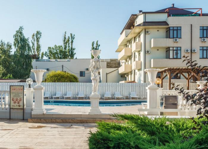 Yason Hotel