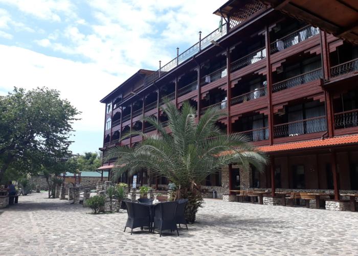 Griffon Hotel