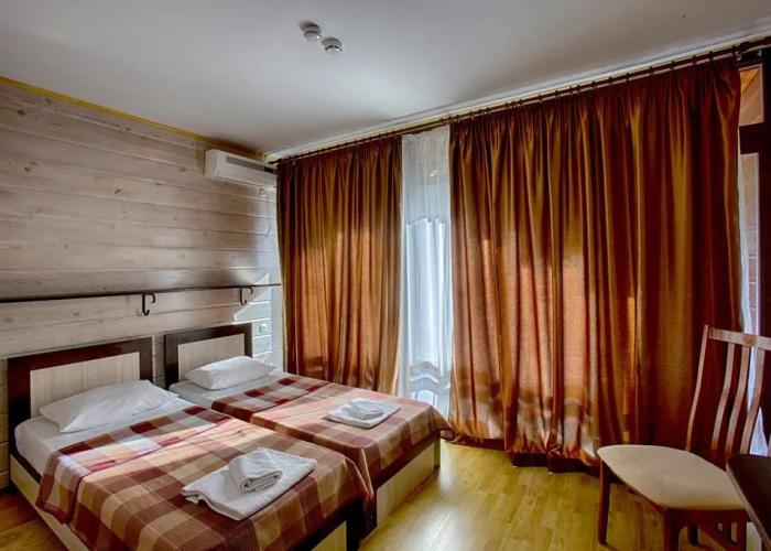 Griffon Hotel