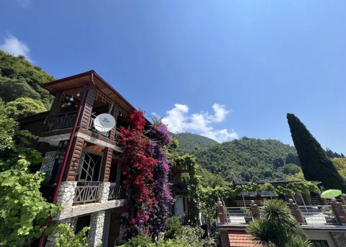 El Platano Guest House