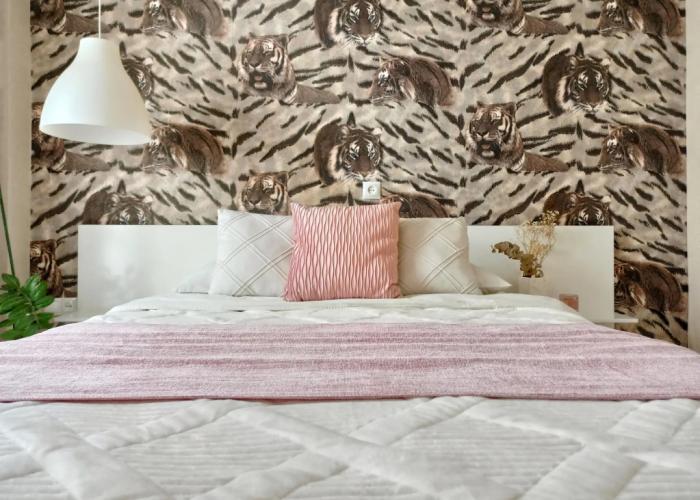 Wake up and Sing Apartments