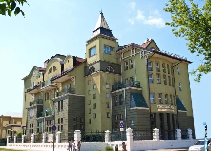 Rojal Guest House