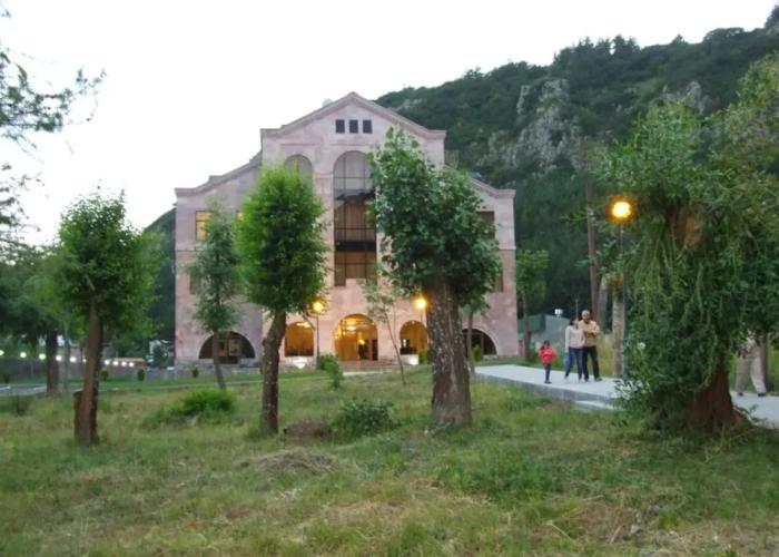 Armenia Hotel