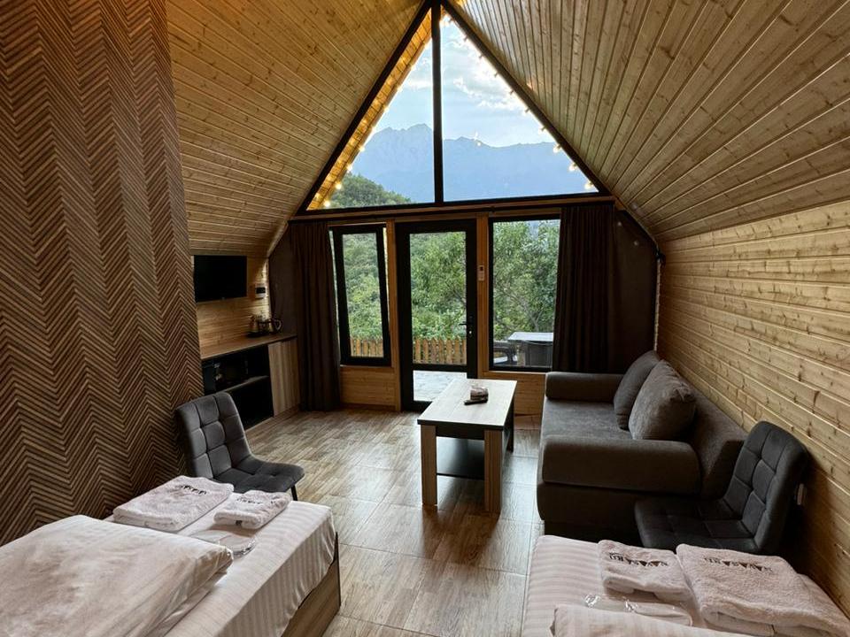 Navasard Resort Hotel