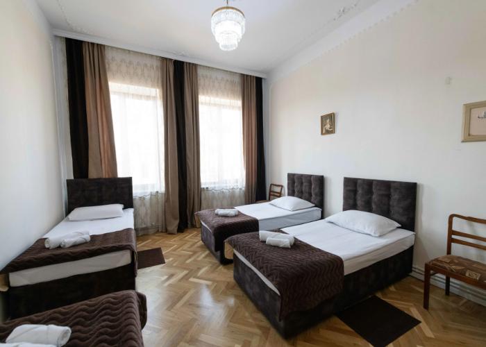 Anna's Guest House Gori Guest House