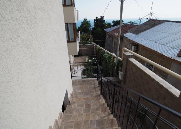 Peyzazh Guest House