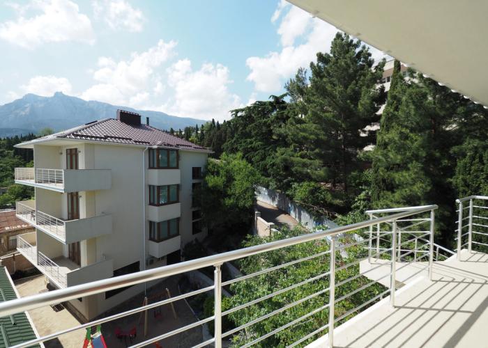 Peyzazh Guest House