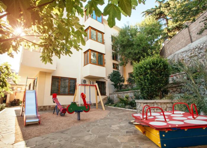 Peyzazh Guest House