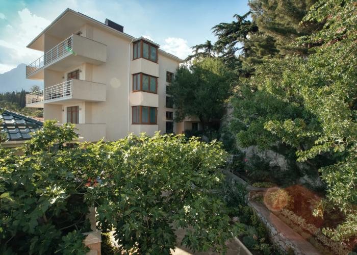 Peyzazh Guest House