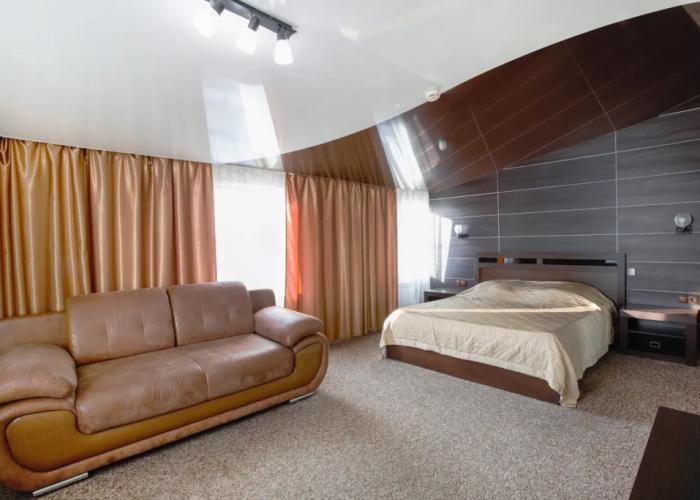 Boyard Hotel