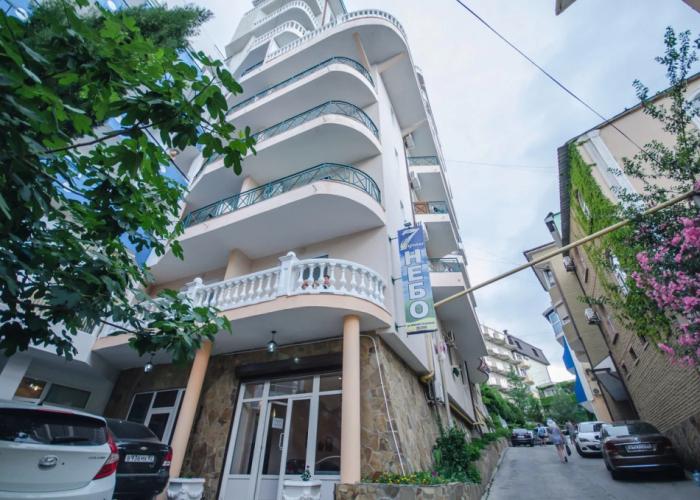 7 Nebo Hotel