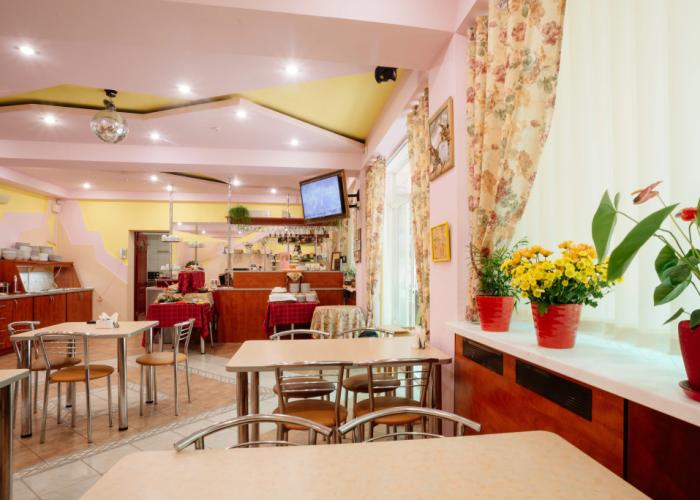 Lambat Hotel