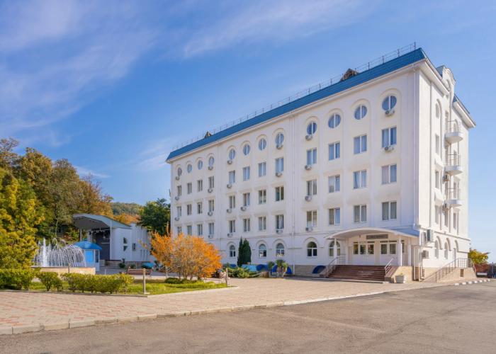 AZIMUT Park Hotel Prometey Nebug