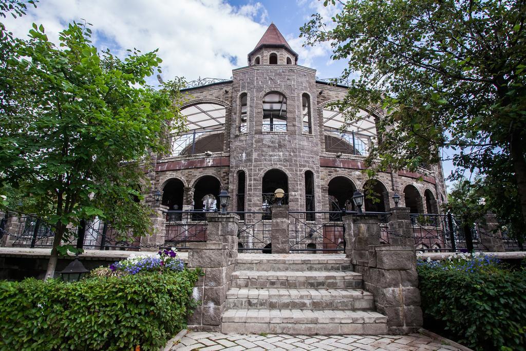 Nemchinovka-Park Hotel