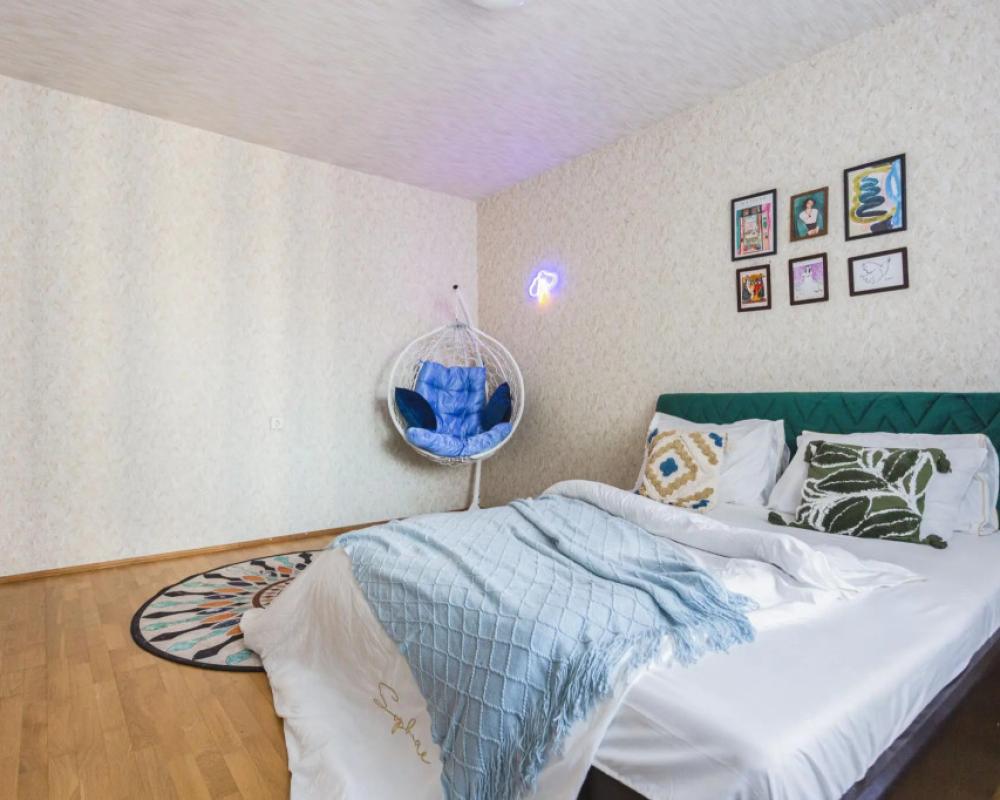 Moment House on Sovetsky Avenue 98