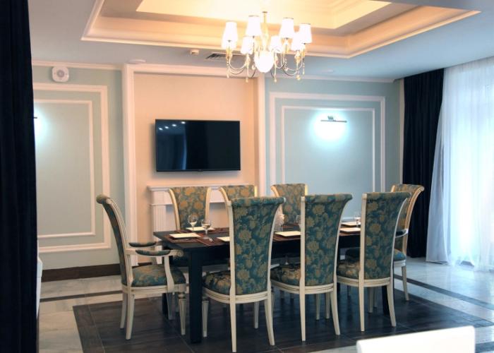 Premier Hotel