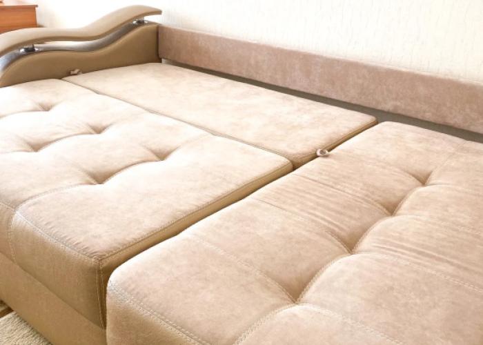 Dizaynerskaya S Dzhakuzi Flat