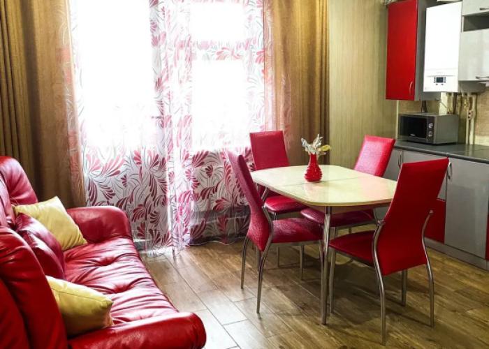 Dizaynerskaya S Dzhakuzi Flat