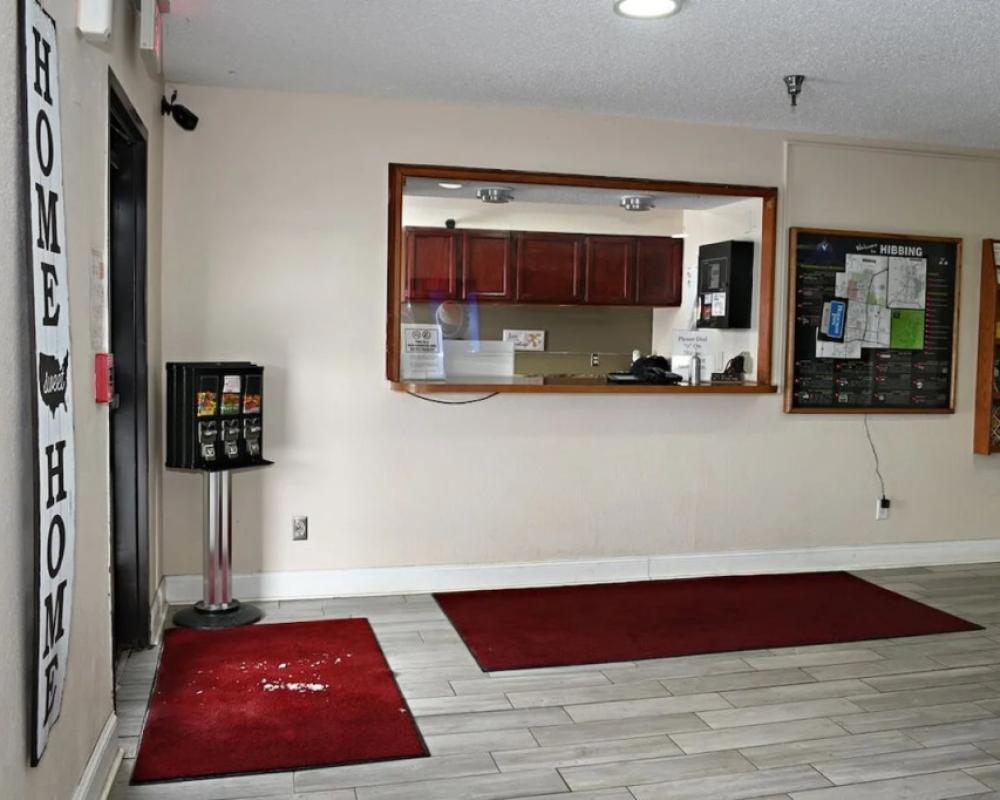 Hibbing Inn and Suites