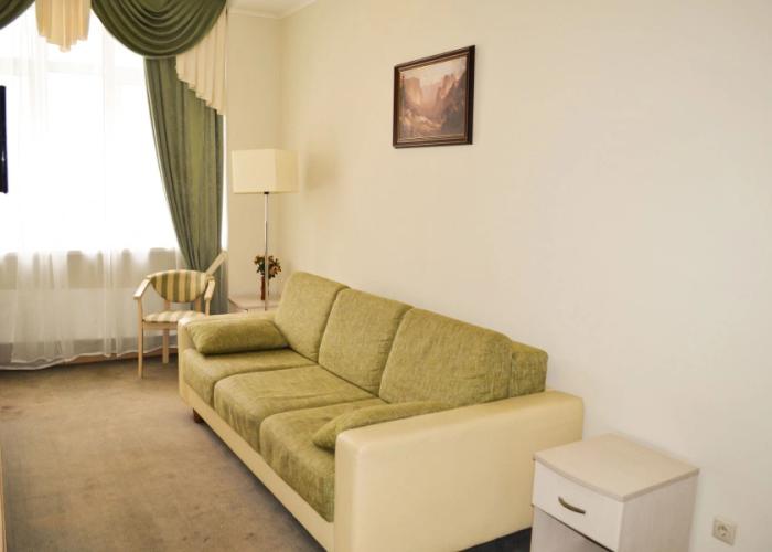 Forest Inn Hotel