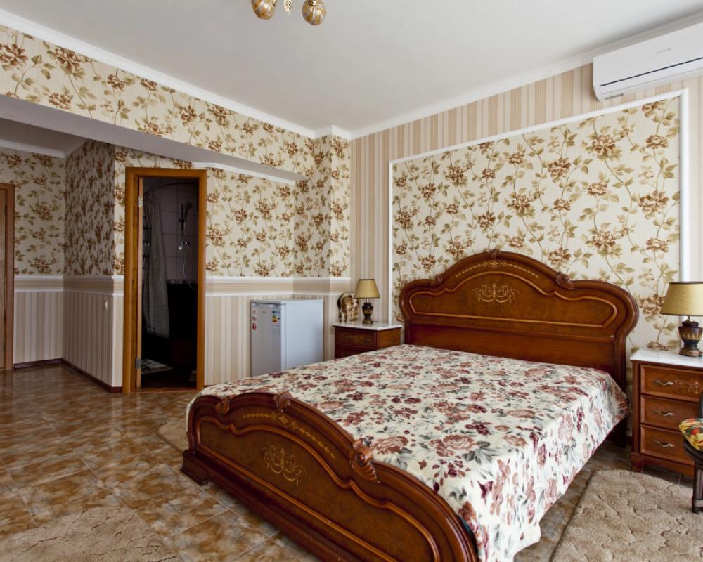 Longvina Guest House