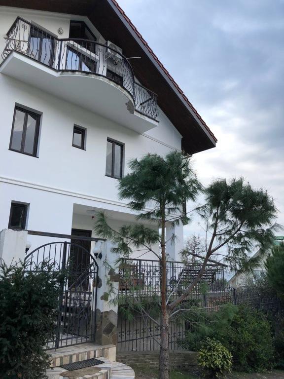 Kryim Nostalzhi Guest House