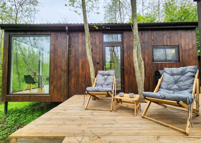 Zhivopisniy ostrov Camping