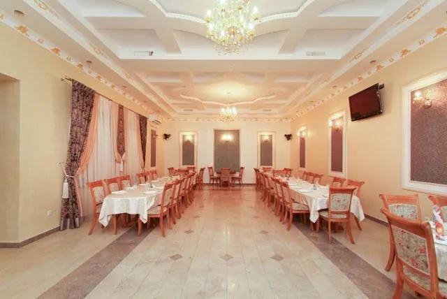 De Luxe Hotel