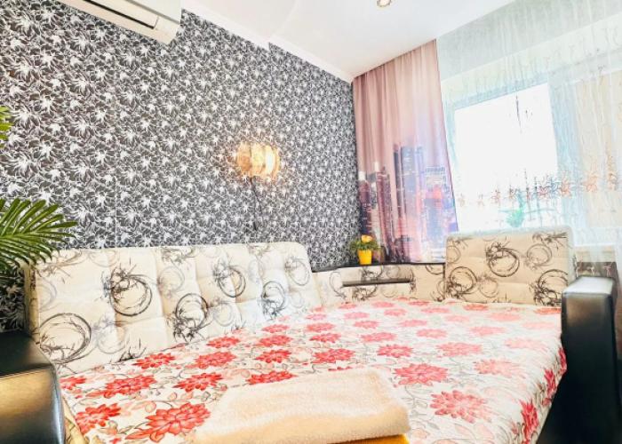 Kedrovaya 14 Apartments