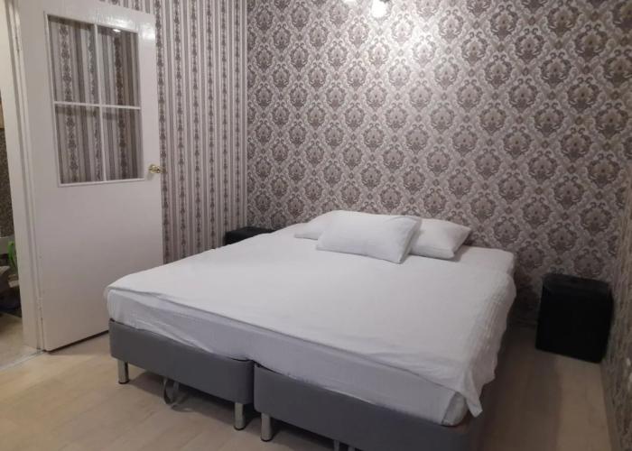 Ilne 1k rjadom kul'turno-delovym centrom Flat