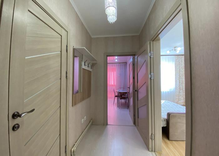 Ilne 1k rjadom Filarmonija, Muzej, Departament obrazovanija Flat