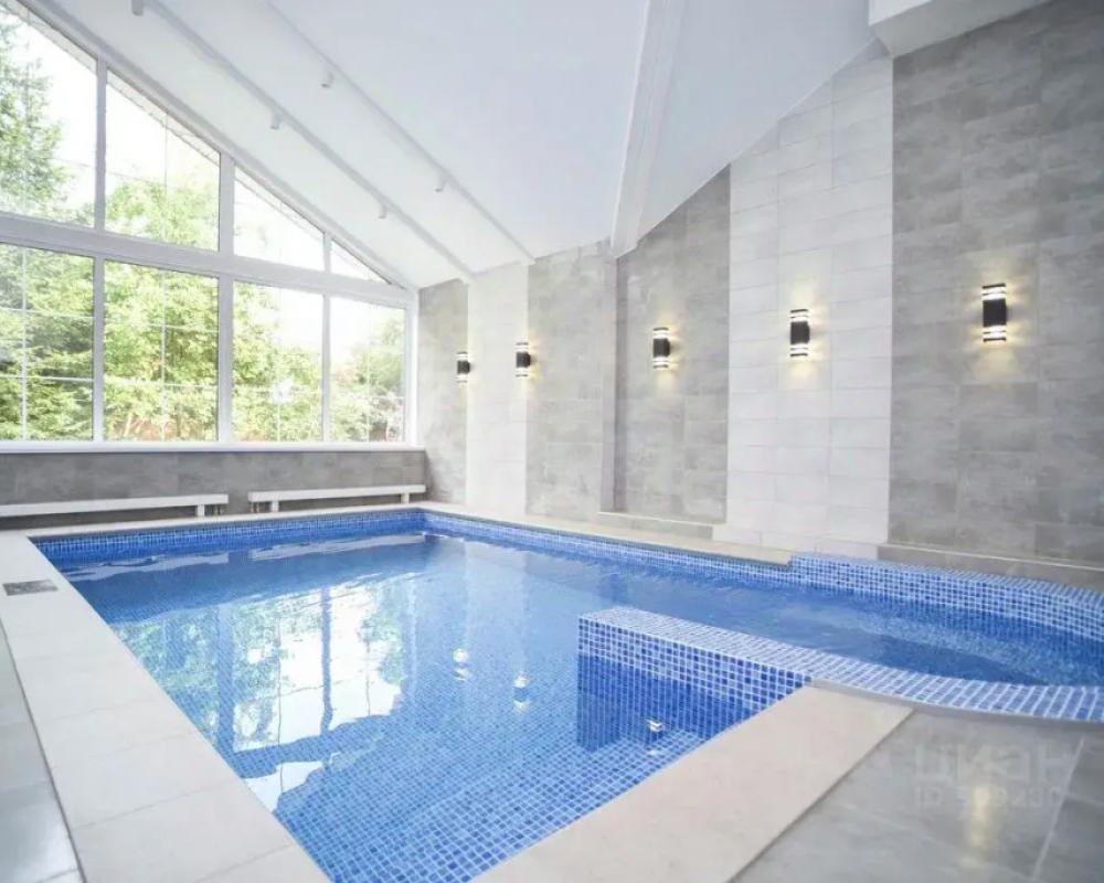 Anstar House Vatutinki Castle