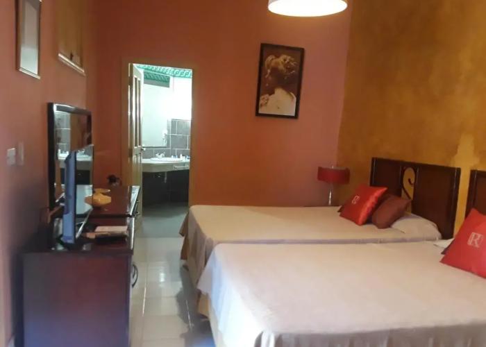Hotel E La Ronda