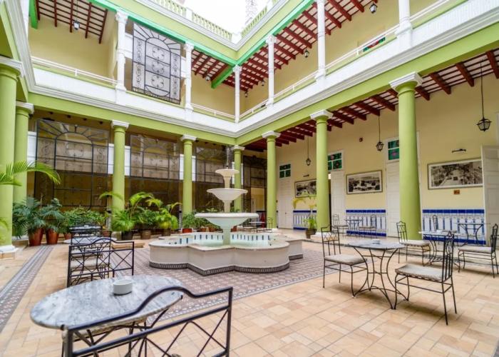 Hotel E Saratoga