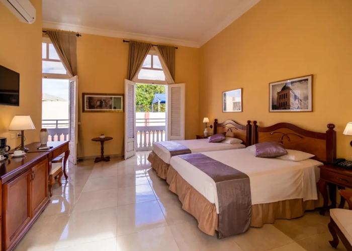 Hotel E Saratoga
