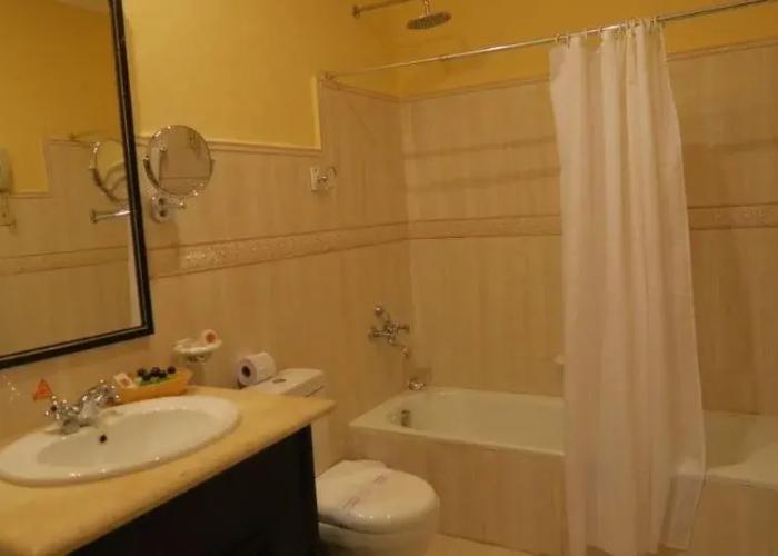 Hotel E La Avellaneda